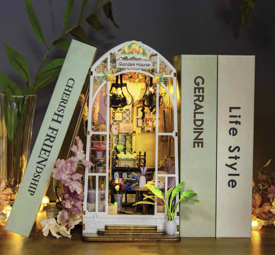 Book Nook Garden House